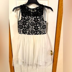Secret Hearts Girls dress